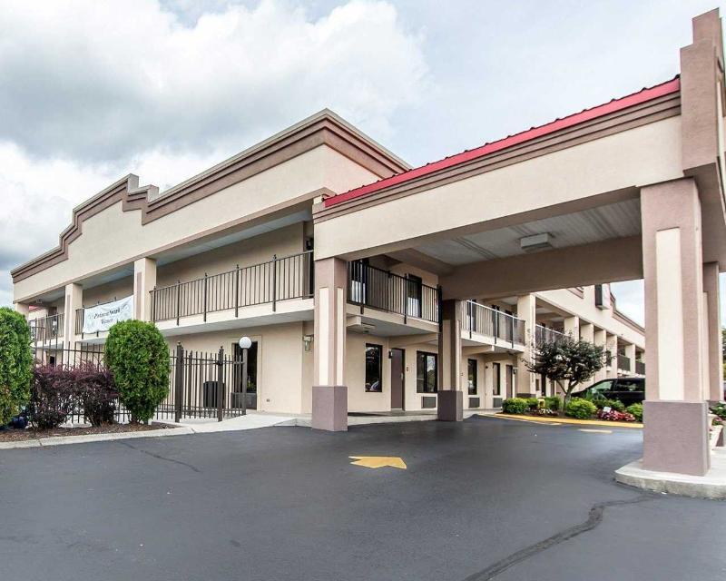 Econo Lodge Lenoir City Exterior photo